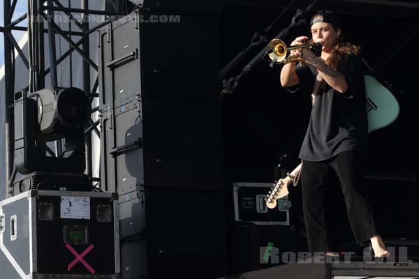 TASH SULTANA - 2019-07-20 - PARIS - Hippodrome de Longchamp - Alternative Stage - 